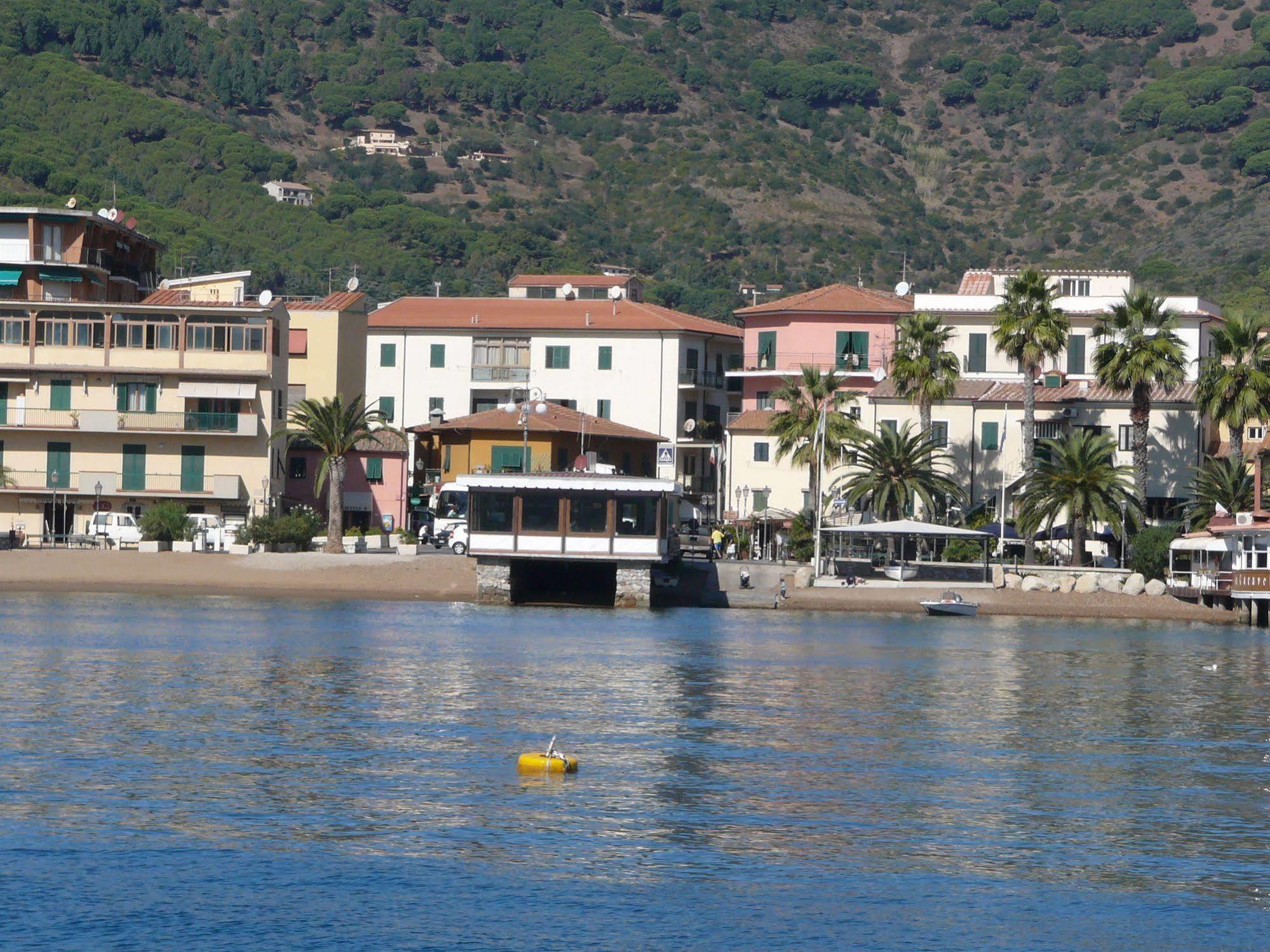 Affittacamere Vista Mare Porto Azzurro Exteriér fotografie