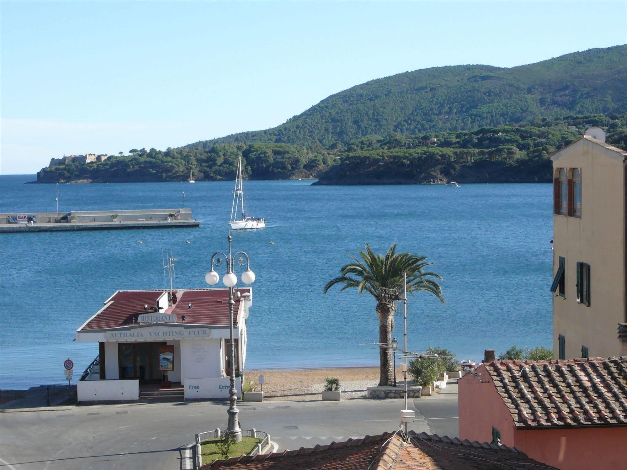 Affittacamere Vista Mare Porto Azzurro Exteriér fotografie